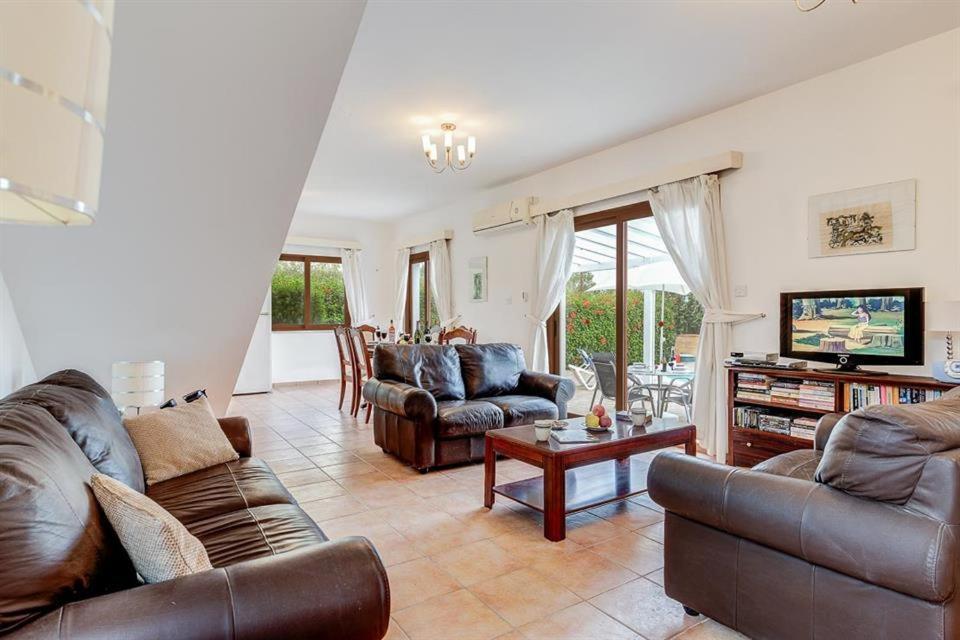 Argaka Beachfront Villa Пафос Экстерьер фото